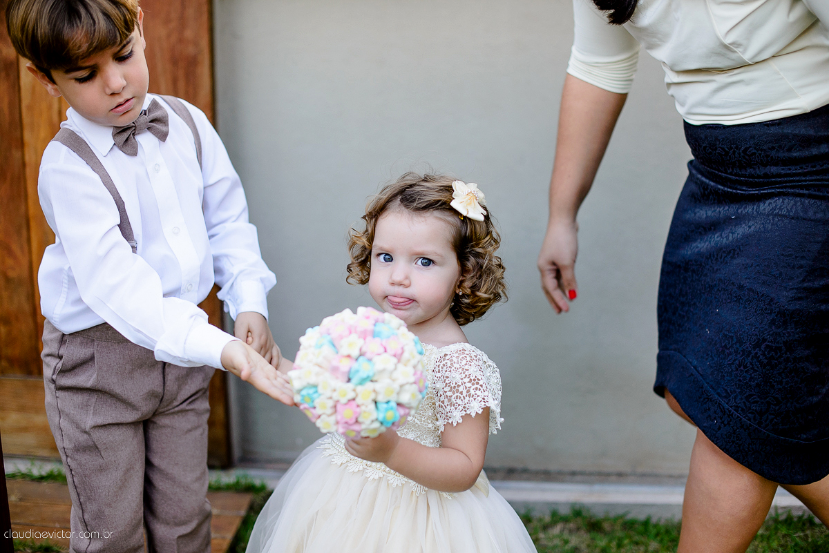 Casamento realizado ao ar livre, a tarde, na cidade de Serra, Manguinhos. Foi lindo, com muita felicidade, sorrisos e alegria, por fotógrafos de casamento em Vila Velha fotógrafos de casamento em Vitória fotógrafos de casamento em Serra Espirito Santo ES