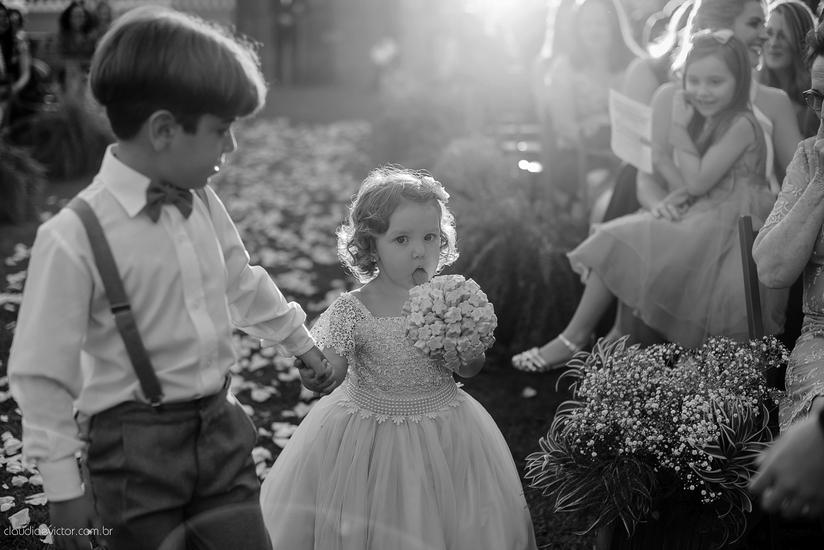 Casamento realizado ao ar livre, a tarde, na cidade de Serra, Manguinhos. Foi lindo, com muita felicidade, sorrisos e alegria, por fotógrafos de casamento em Vila Velha fotógrafos de casamento em Vitória fotógrafos de casamento em Serra Espirito Santo ES
