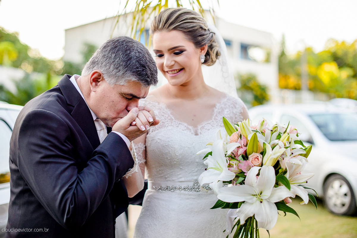 Casamento realizado ao ar livre, a tarde, na cidade de Serra, Manguinhos. Foi lindo, com muita felicidade, sorrisos e alegria, por fotógrafos de casamento em Vila Velha fotógrafos de casamento em Vitória fotógrafos de casamento em Serra Espirito Santo ES