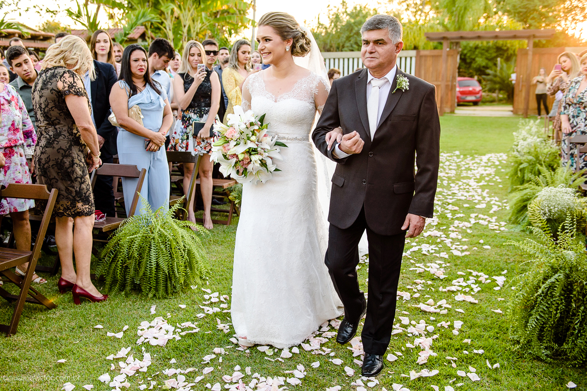 Casamento realizado ao ar livre, a tarde, na cidade de Serra, Manguinhos. Foi lindo, com muita felicidade, sorrisos e alegria, por fotógrafos de casamento em Vila Velha fotógrafos de casamento em Vitória fotógrafos de casamento em Serra Espirito Santo ES