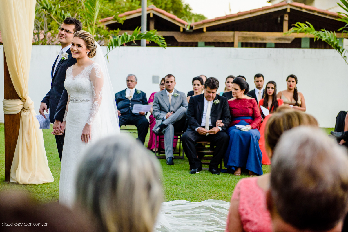 Casamento realizado ao ar livre, a tarde, na cidade de Serra, Manguinhos. Foi lindo, com muita felicidade, sorrisos e alegria, por fotógrafos de casamento em Vila Velha fotógrafos de casamento em Vitória fotógrafos de casamento em Serra Espirito Santo ES
