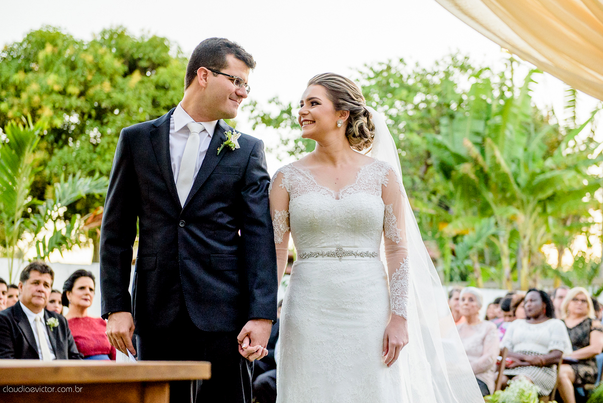 Casamento realizado ao ar livre, a tarde, na cidade de Serra, Manguinhos. Foi lindo, com muita felicidade, sorrisos e alegria, por fotógrafos de casamento em Vila Velha fotógrafos de casamento em Vitória fotógrafos de casamento em Serra Espirito Santo ES