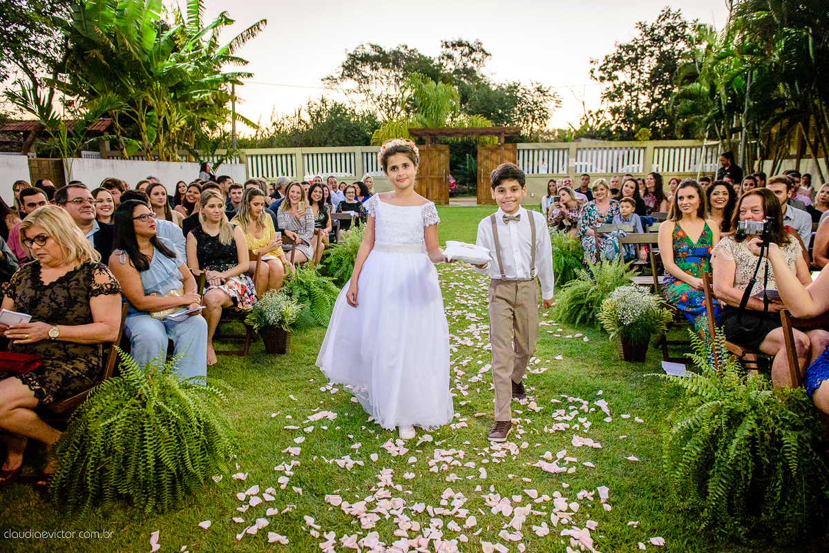 Casamento realizado ao ar livre, a tarde, na cidade de Serra, Manguinhos. Foi lindo, com muita felicidade, sorrisos e alegria, por fotógrafos de casamento em Vila Velha fotógrafos de casamento em Vitória fotógrafos de casamento em Serra Espirito Santo ES