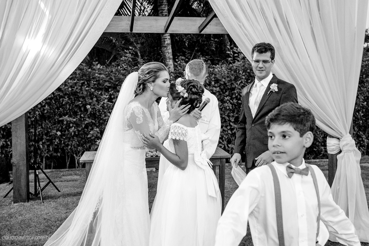 Casamento realizado ao ar livre, a tarde, na cidade de Serra, Manguinhos. Foi lindo, com muita felicidade, sorrisos e alegria, por fotógrafos de casamento em Vila Velha fotógrafos de casamento em Vitória fotógrafos de casamento em Serra Espirito Santo ES