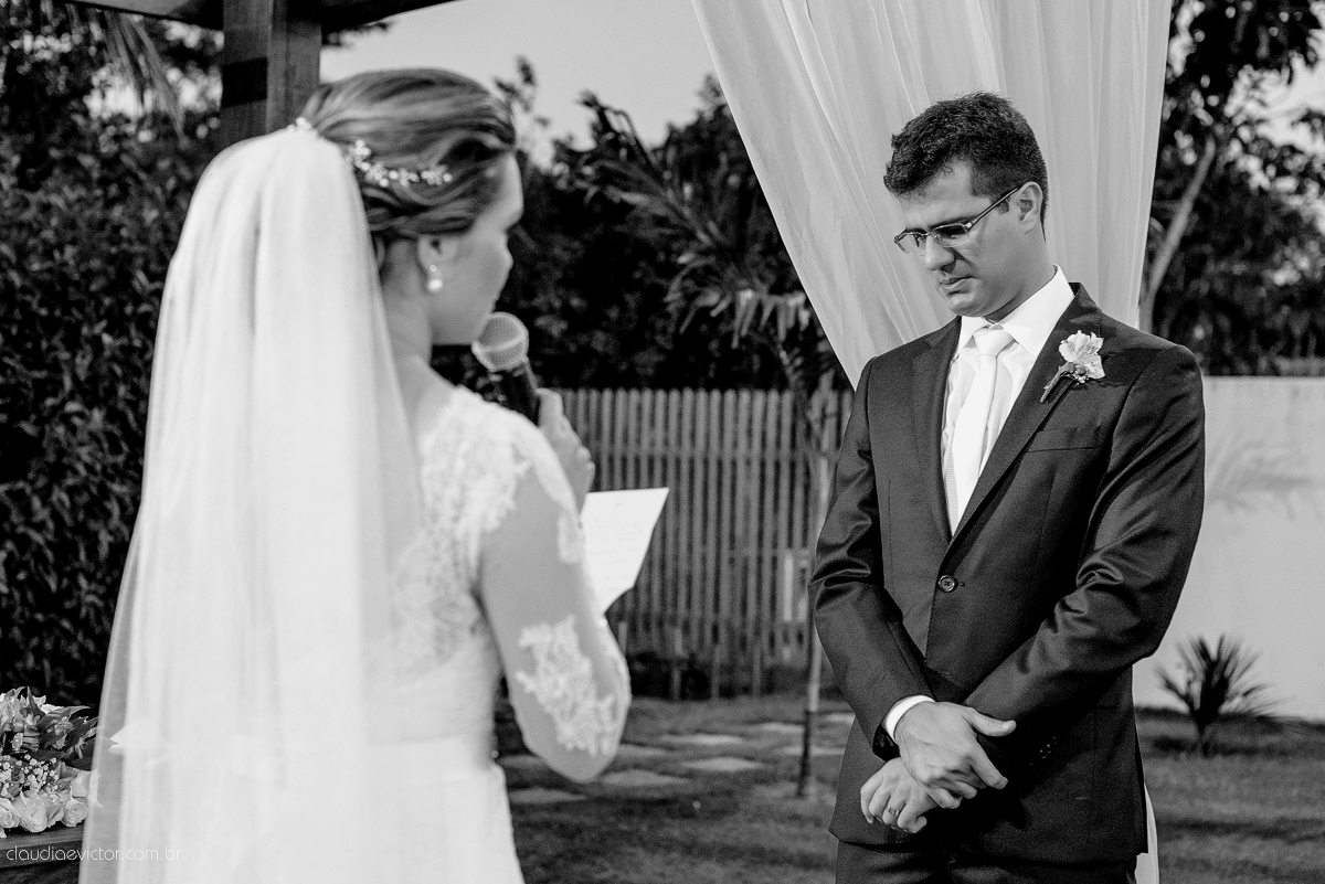 Casamento realizado ao ar livre, a tarde, na cidade de Serra, Manguinhos. Foi lindo, com muita felicidade, sorrisos e alegria, por fotógrafos de casamento em Vila Velha fotógrafos de casamento em Vitória fotógrafos de casamento em Serra Espirito Santo ES