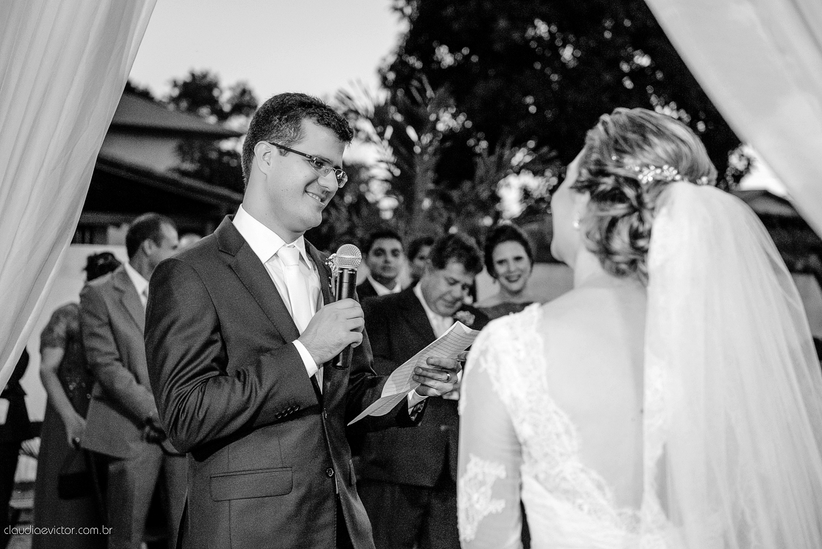 Casamento realizado ao ar livre, a tarde, na cidade de Serra, Manguinhos. Foi lindo, com muita felicidade, sorrisos e alegria, por fotógrafos de casamento em Vila Velha fotógrafos de casamento em Vitória fotógrafos de casamento em Serra Espirito Santo ES