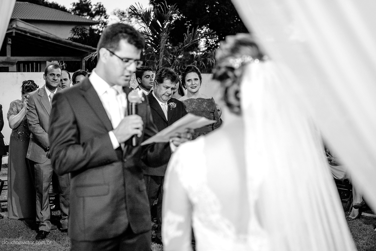 Casamento realizado ao ar livre, a tarde, na cidade de Serra, Manguinhos. Foi lindo, com muita felicidade, sorrisos e alegria, por fotógrafos de casamento em Vila Velha fotógrafos de casamento em Vitória fotógrafos de casamento em Serra Espirito Santo ES