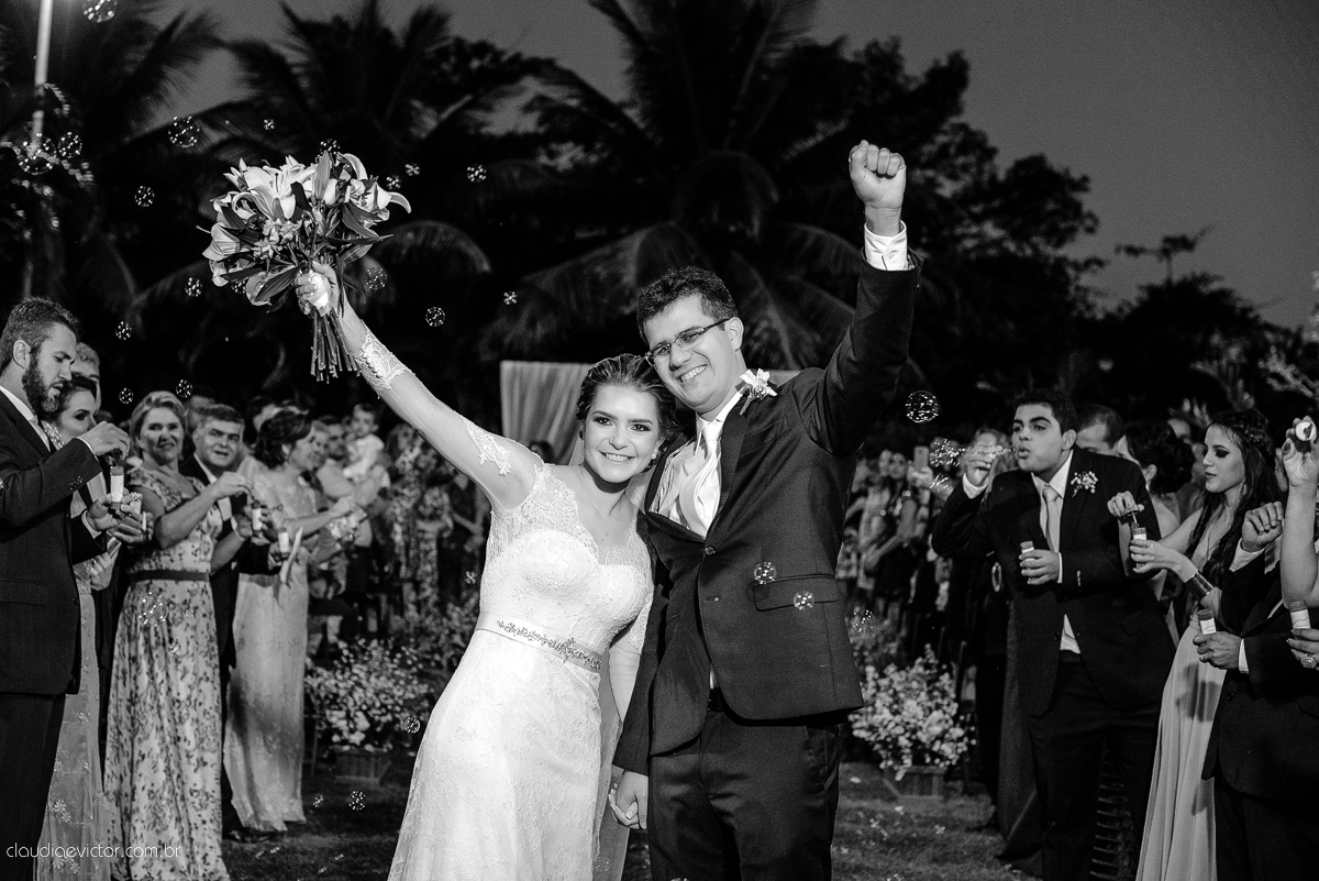 Casamento realizado ao ar livre, a tarde, na cidade de Serra, Manguinhos. Foi lindo, com muita felicidade, sorrisos e alegria, por fotógrafos de casamento em Vila Velha fotógrafos de casamento em Vitória fotógrafos de casamento em Serra Espirito Santo ES