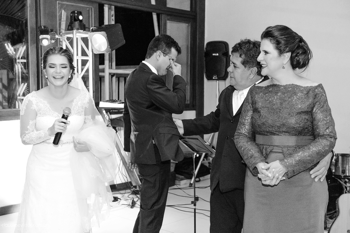 Casamento realizado ao ar livre, a tarde, na cidade de Serra, Manguinhos. Foi lindo, com muita felicidade, sorrisos e alegria, por fotógrafos de casamento em Vila Velha fotógrafos de casamento em Vitória fotógrafos de casamento em Serra Espirito Santo ES