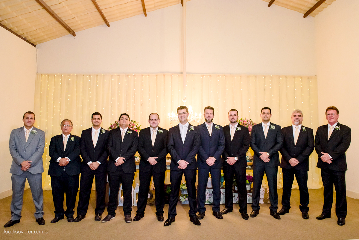 Casamento realizado ao ar livre, a tarde, na cidade de Serra, Manguinhos. Foi lindo, com muita felicidade, sorrisos e alegria, por fotógrafos de casamento em Vila Velha fotógrafos de casamento em Vitória fotógrafos de casamento em Serra Espirito Santo ES