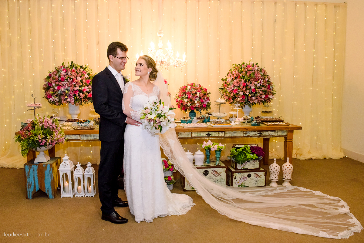 Casamento realizado ao ar livre, a tarde, na cidade de Serra, Manguinhos. Foi lindo, com muita felicidade, sorrisos e alegria, por fotógrafos de casamento em Vila Velha fotógrafos de casamento em Vitória fotógrafos de casamento em Serra Espirito Santo ES