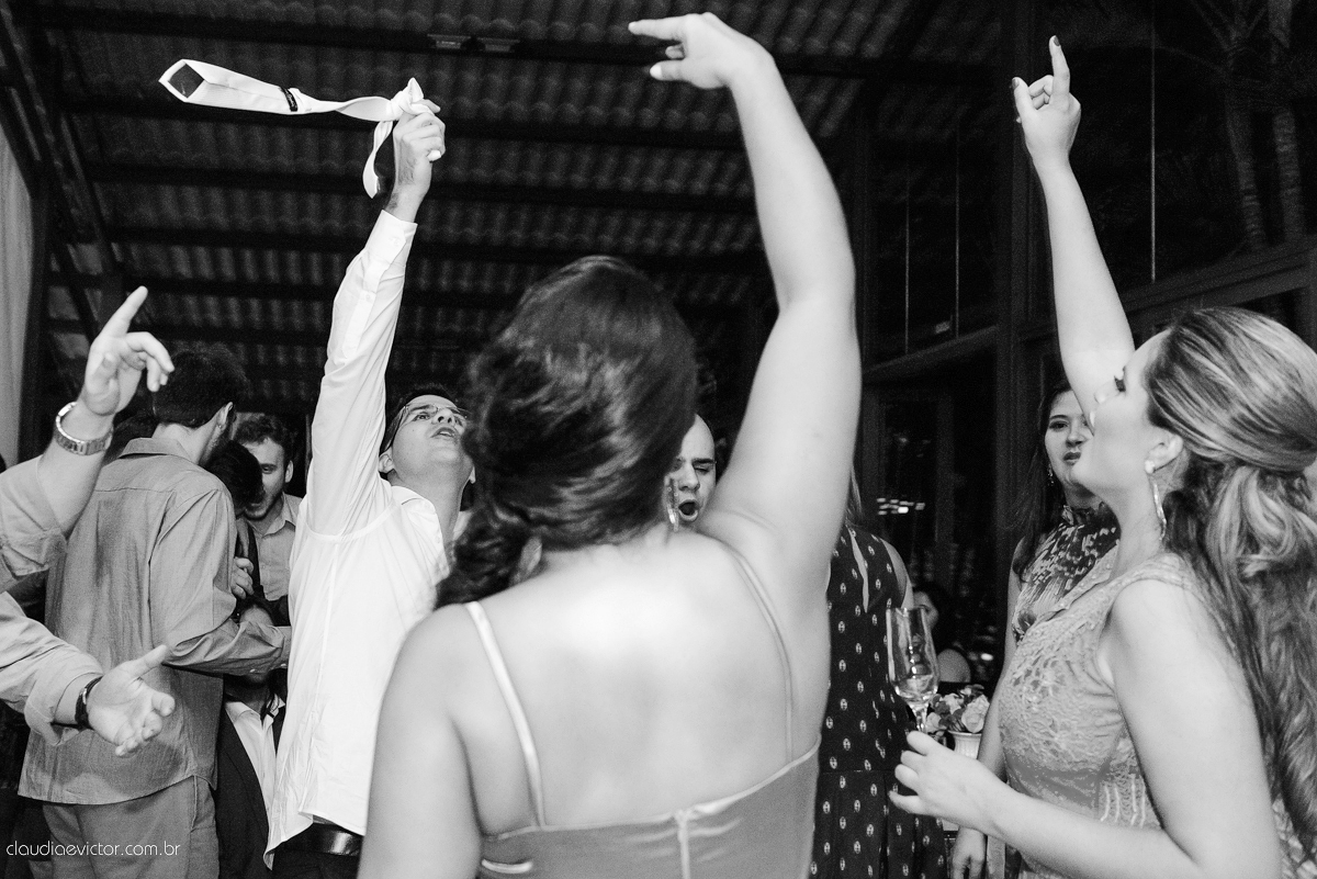 Casamento realizado ao ar livre, a tarde, na cidade de Serra, Manguinhos. Foi lindo, com muita felicidade, sorrisos e alegria, por fotógrafos de casamento em Vila Velha fotógrafos de casamento em Vitória fotógrafos de casamento em Serra Espirito Santo ES