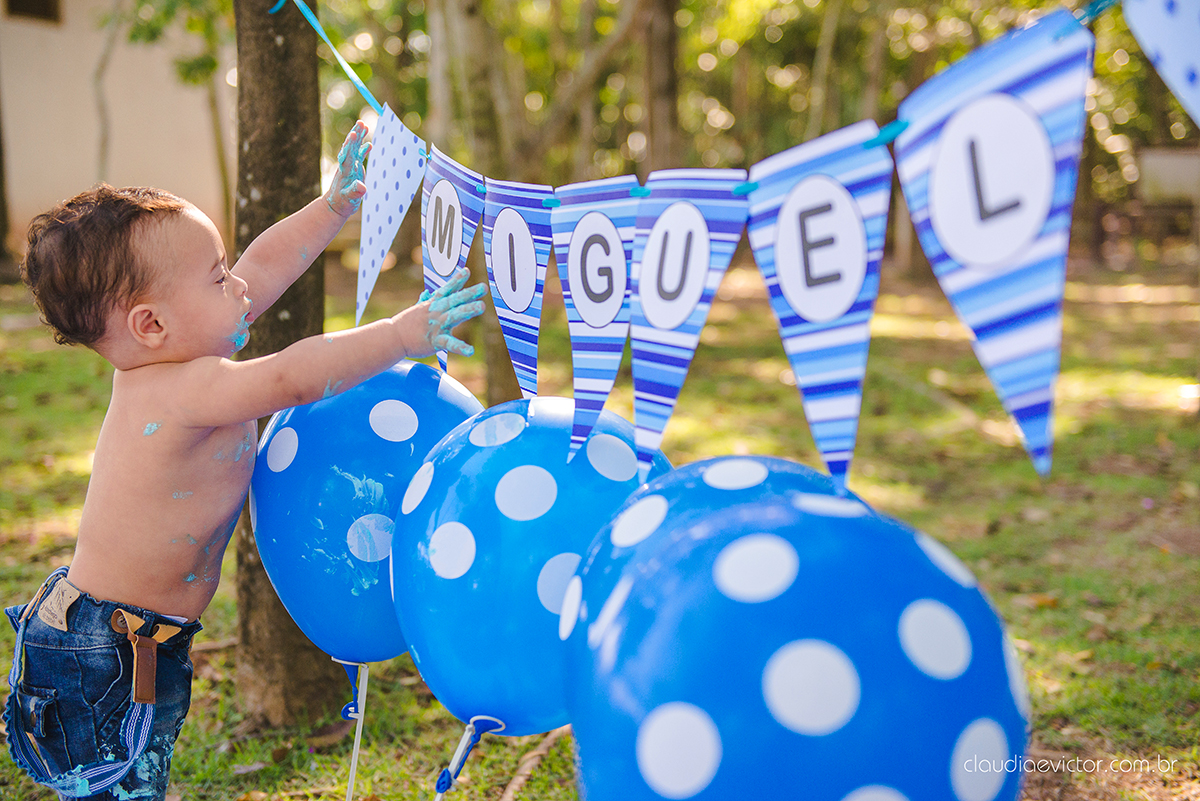 Book, book infantil, fotos infantis, fotos de criança, smash the cake, fotografo casamento vila velha, fotografo casamento vitória, fotografo casamento serra, fofura, fotos fofas, cute, bolo, parque da vale, bola azul, miguel Espirito Santo ES
