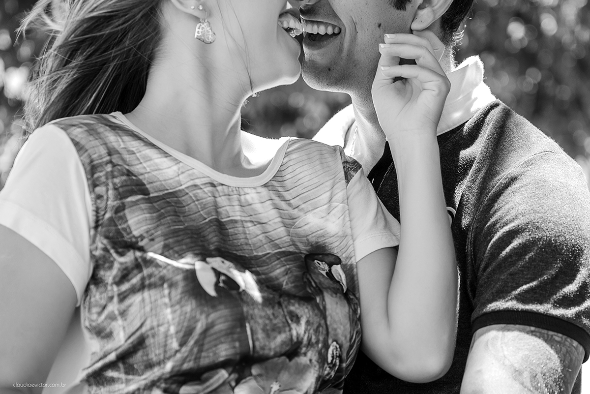 Ensaio casal pré casamento divertido com roupas de palhaço e circo fotógrafos de casamento Vila Velha fotógrafos de casamento Vitória fotógrafos de casamento Serra Espírito Santo ES