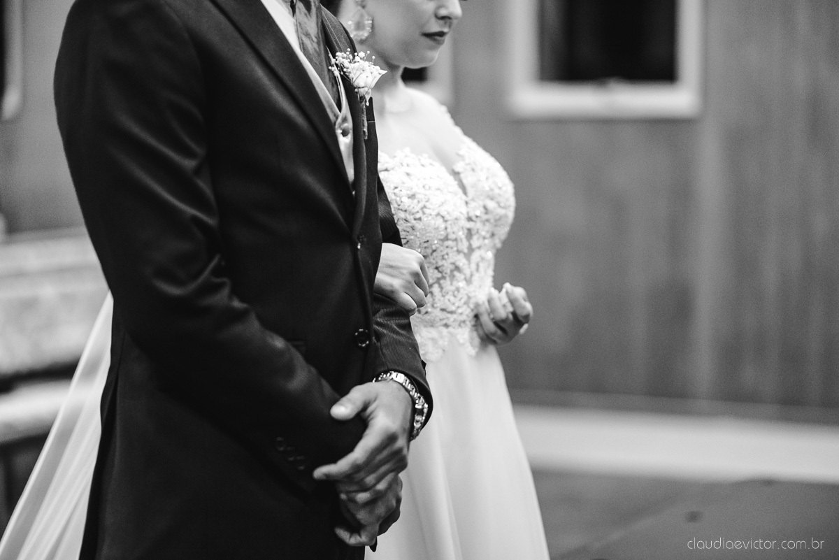 Lindo casamento realizado por fotógrafos de casamento vila velha fotógrafos de casamento vitória 
 igreja batista de laranjeiras serra espirito santo es com noivo noiva fusca making of e vestido de noiva e ensaio externo no parque de diversões e carrossel