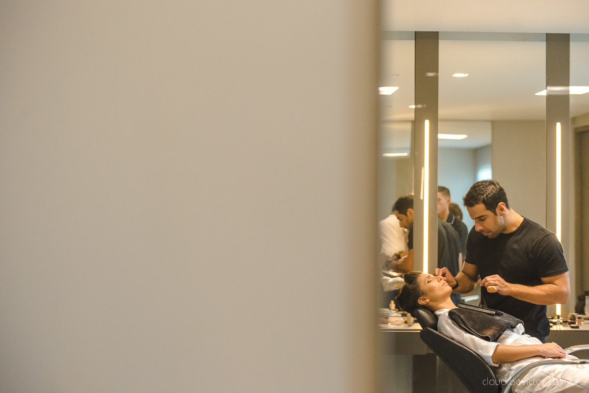 Lindo casamento ao ar livre na chacara flora em serra feito por fotógrafos de casamento de vila velha fotógrafos de casamento de vitória espirito santo es com noivo noiva buquê e vestido de noiva carmelita e por do sol com ensaio pos wedding em pedra azul