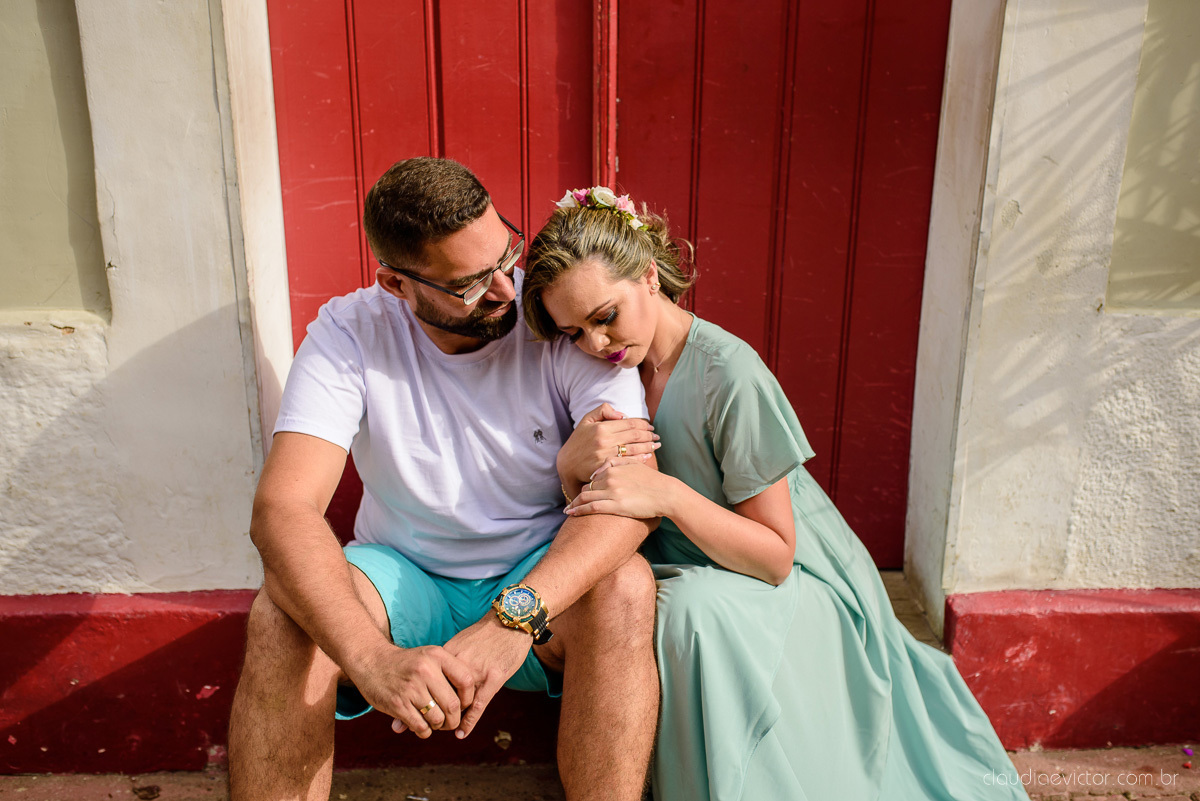Lindo ensaio namoro pre wedding realizado em santa teresa feito por fotógrafos de casamento de vila velha fotógrafos de casamento de vitória fotógrafos de casamento de serra espirito santo es com noivo noiva e paisagem do interior e por do sol