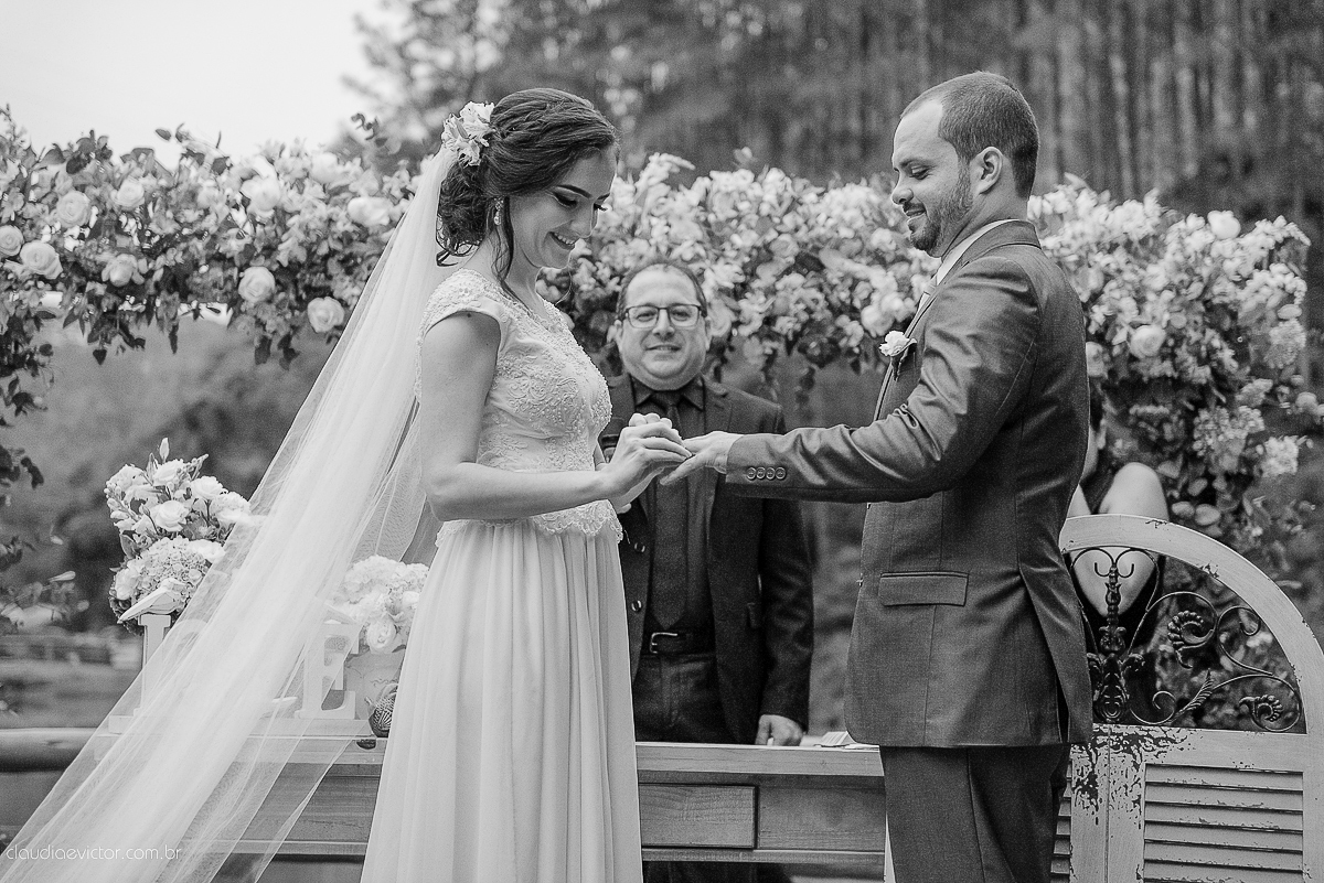 book, bride, casamento, ensaio, es, externa, fotografo, fotografo de casamento, fotografo de casamento espirito santo, fotografo de casamento Serra fotografo de casamento vila velha, fotografo de casamento vitoria fotos criativas de casamento