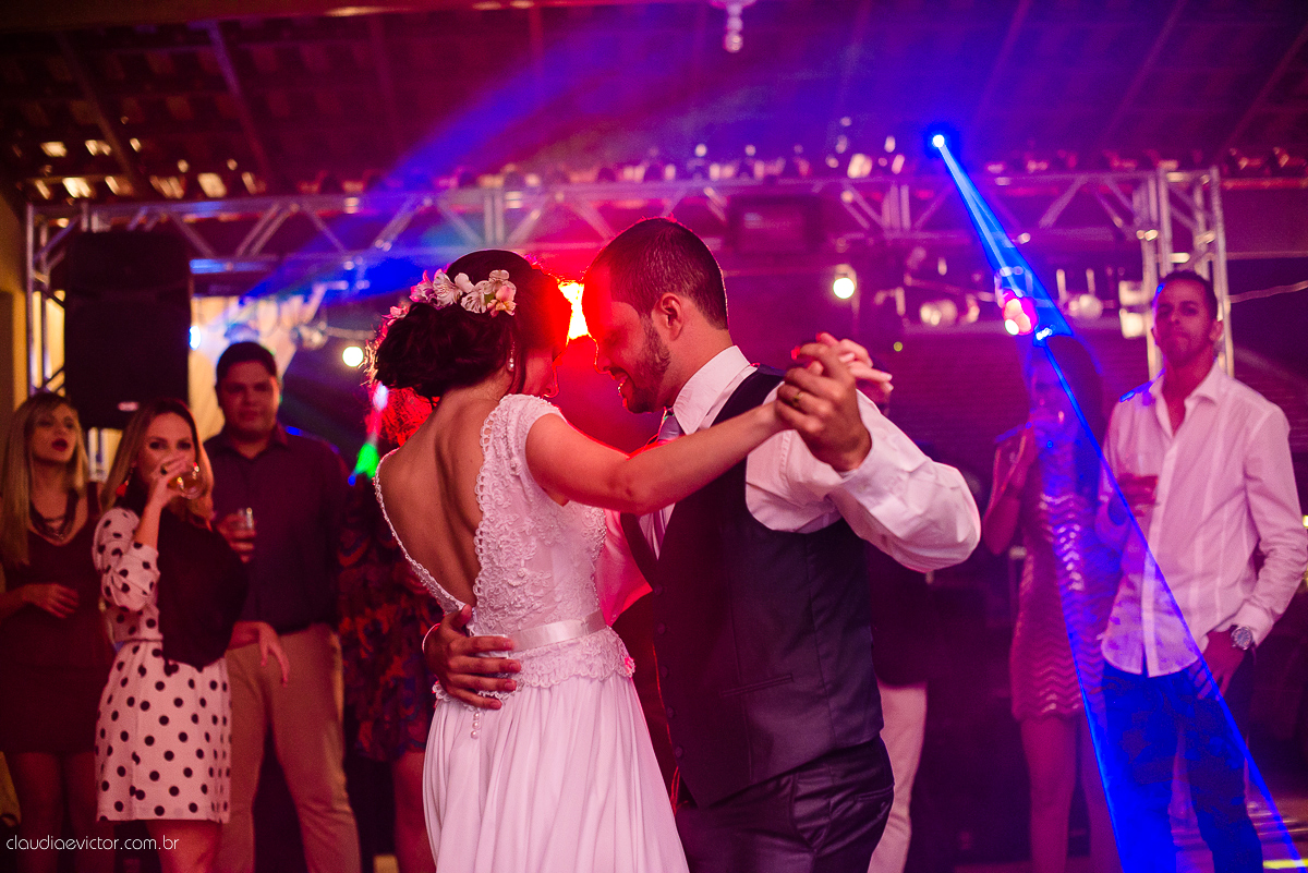 book, bride, casamento, ensaio, es, externa, fotografo, fotografo de casamento, fotografo de casamento espirito santo, fotografo de casamento Serra fotografo de casamento vila velha, fotografo de casamento vitoria fotos criativas de casamento