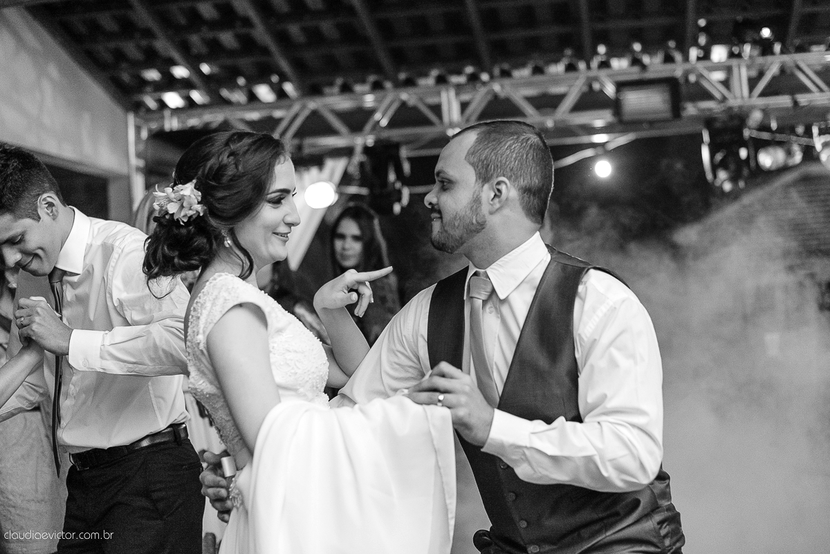 book, bride, casamento, ensaio, es, externa, fotografo, fotografo de casamento, fotografo de casamento espirito santo, fotografo de casamento Serra fotografo de casamento vila velha, fotografo de casamento vitoria fotos criativas de casamento