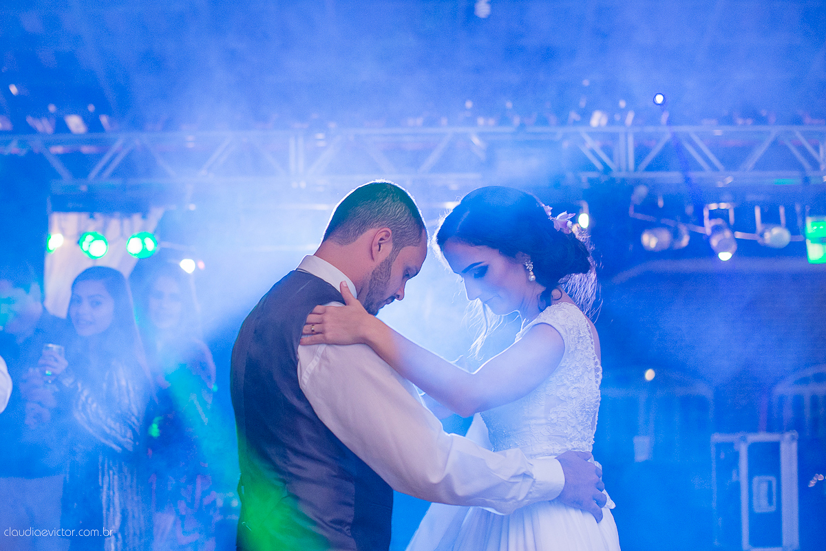 book, bride, casamento, ensaio, es, externa, fotografo, fotografo de casamento, fotografo de casamento espirito santo, fotografo de casamento Serra fotografo de casamento vila velha, fotografo de casamento vitoria fotos criativas de casamento