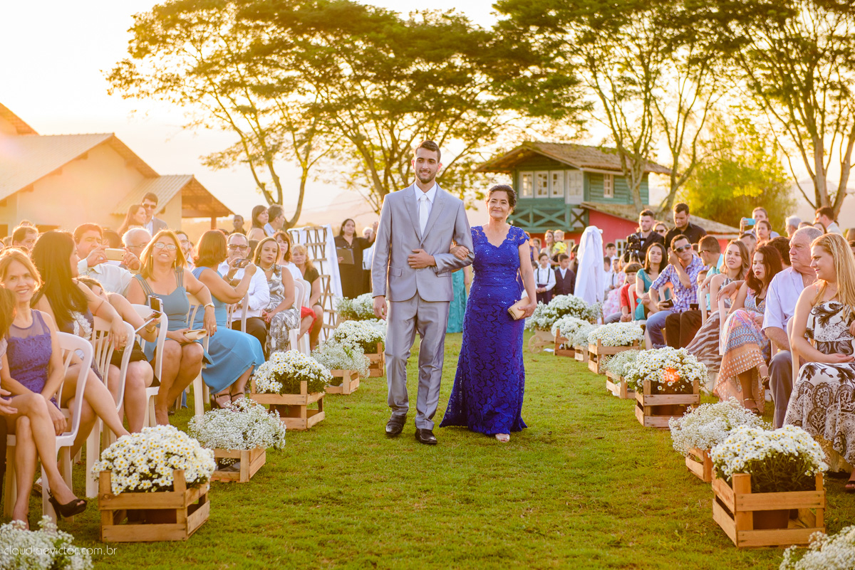 Lindo casamento ao ar livre realizado em um sítio em Guarapari, Espírito Santo por fotógrafos de casamento de Vila Velha fotógrafos de casamento de Vitória fotógrafos de casamento de Serra ES