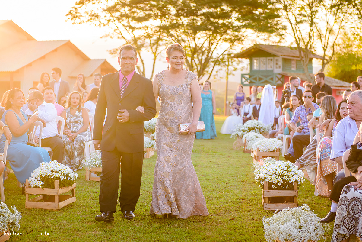 Lindo casamento ao ar livre realizado em um sítio em Guarapari, Espírito Santo por fotógrafos de casamento de Vila Velha fotógrafos de casamento de Vitória fotógrafos de casamento de Serra ES