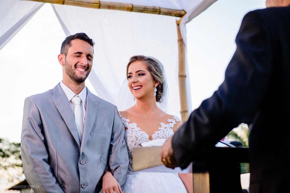 Lindo casamento ao ar livre realizado em um sítio em Guarapari, Espírito Santo por fotógrafos de casamento de Vila Velha fotógrafos de casamento de Vitória fotógrafos de casamento de Serra ES