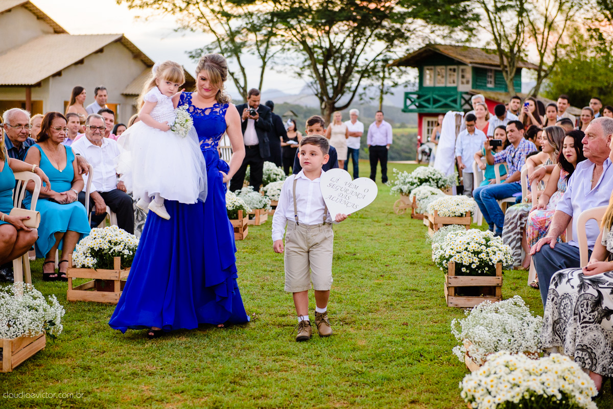 Lindo casamento ao ar livre realizado em um sítio em Guarapari, Espírito Santo por fotógrafos de casamento de Vila Velha fotógrafos de casamento de Vitória fotógrafos de casamento de Serra ES