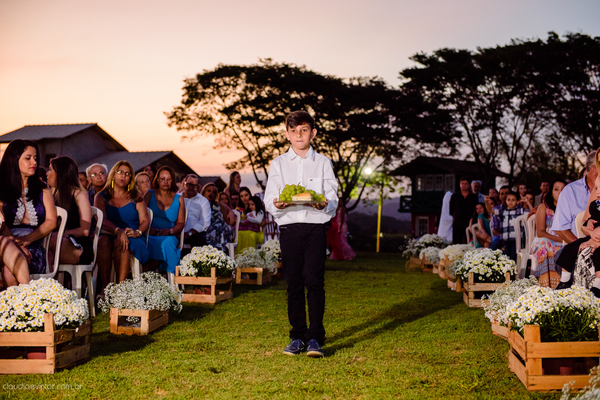 Lindo casamento ao ar livre realizado em um sítio em Guarapari, Espírito Santo por fotógrafos de casamento de Vila Velha fotógrafos de casamento de Vitória fotógrafos de casamento de Serra ES