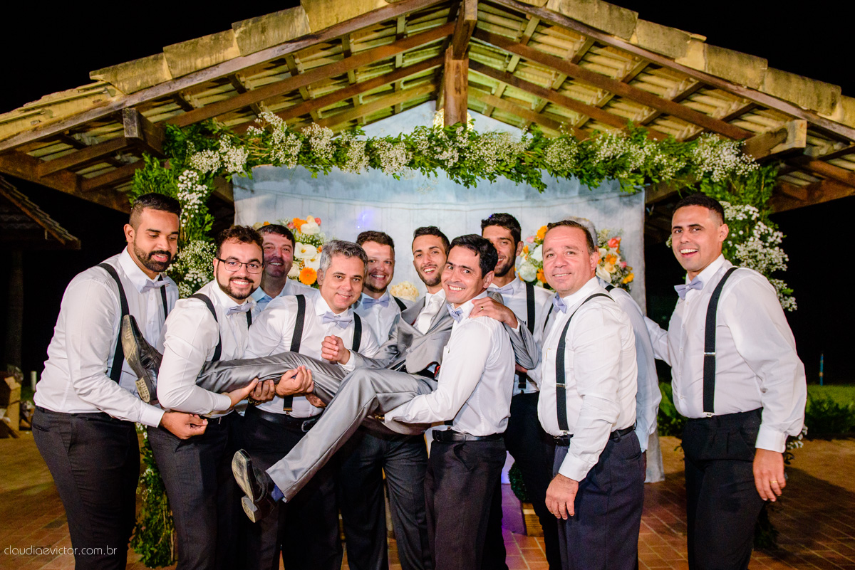 Lindo casamento ao ar livre realizado em um sítio em Guarapari, Espírito Santo por fotógrafos de casamento de Vila Velha fotógrafos de casamento de Vitória fotógrafos de casamento de Serra ES