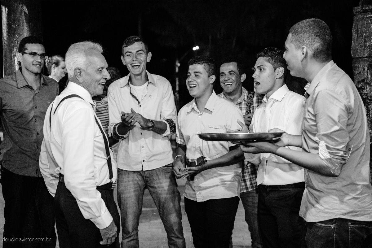 Lindo casamento ao ar livre realizado em um sítio em Guarapari, Espírito Santo por fotógrafos de casamento de Vila Velha fotógrafos de casamento de Vitória fotógrafos de casamento de Serra ES