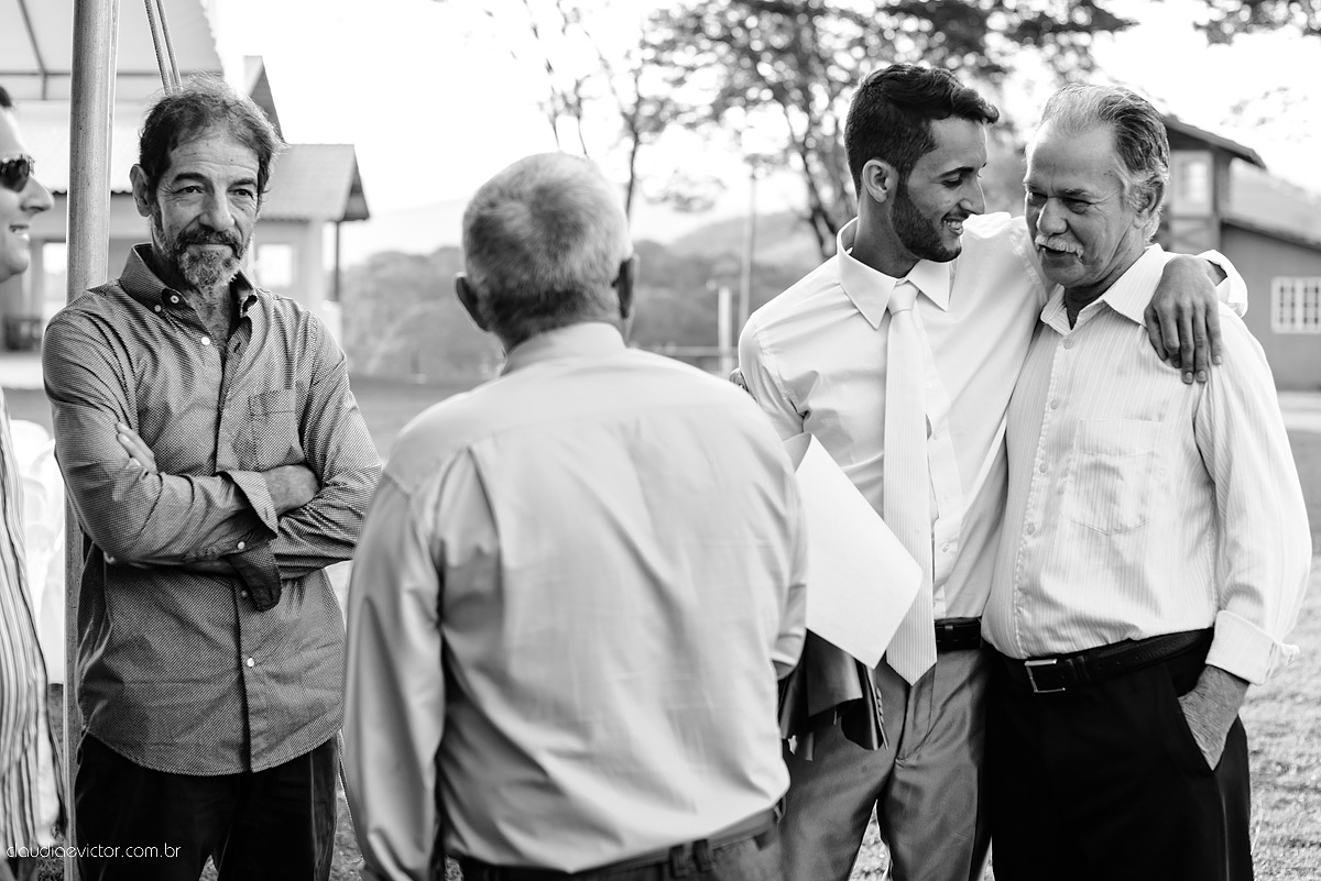 Lindo casamento ao ar livre realizado em um sítio em Guarapari, Espírito Santo por fotógrafos de casamento de Vila Velha fotógrafos de casamento de Vitória fotógrafos de casamento de Serra ES