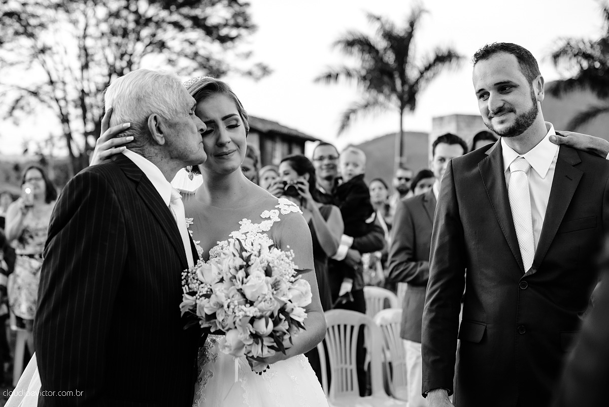 Lindo casamento ao ar livre realizado em um sítio em Guarapari, Espírito Santo por fotógrafos de casamento de Vila Velha fotógrafos de casamento de Vitória fotógrafos de casamento de Serra ES