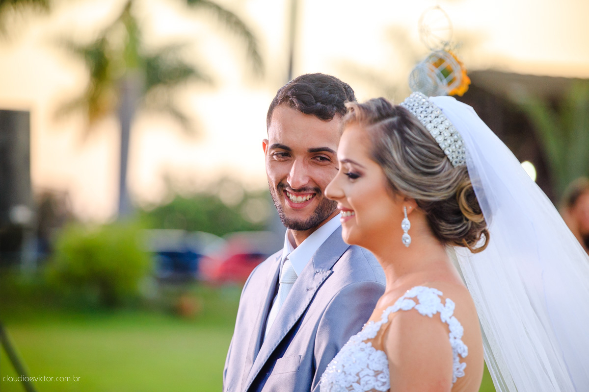 Lindo casamento ao ar livre realizado em um sítio em Guarapari, Espírito Santo por fotógrafos de casamento de Vila Velha fotógrafos de casamento de Vitória fotógrafos de casamento de Serra ES