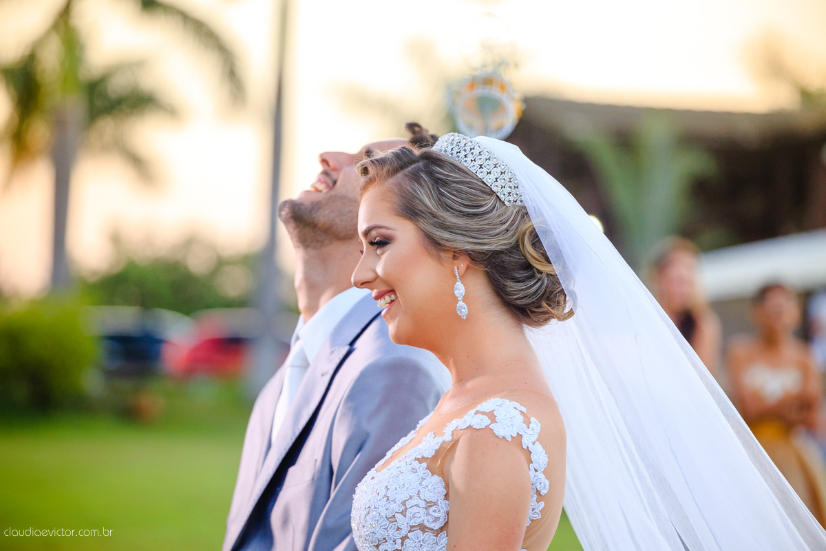 Lindo casamento ao ar livre realizado em um sítio em Guarapari, Espírito Santo por fotógrafos de casamento de Vila Velha fotógrafos de casamento de Vitória fotógrafos de casamento de Serra ES