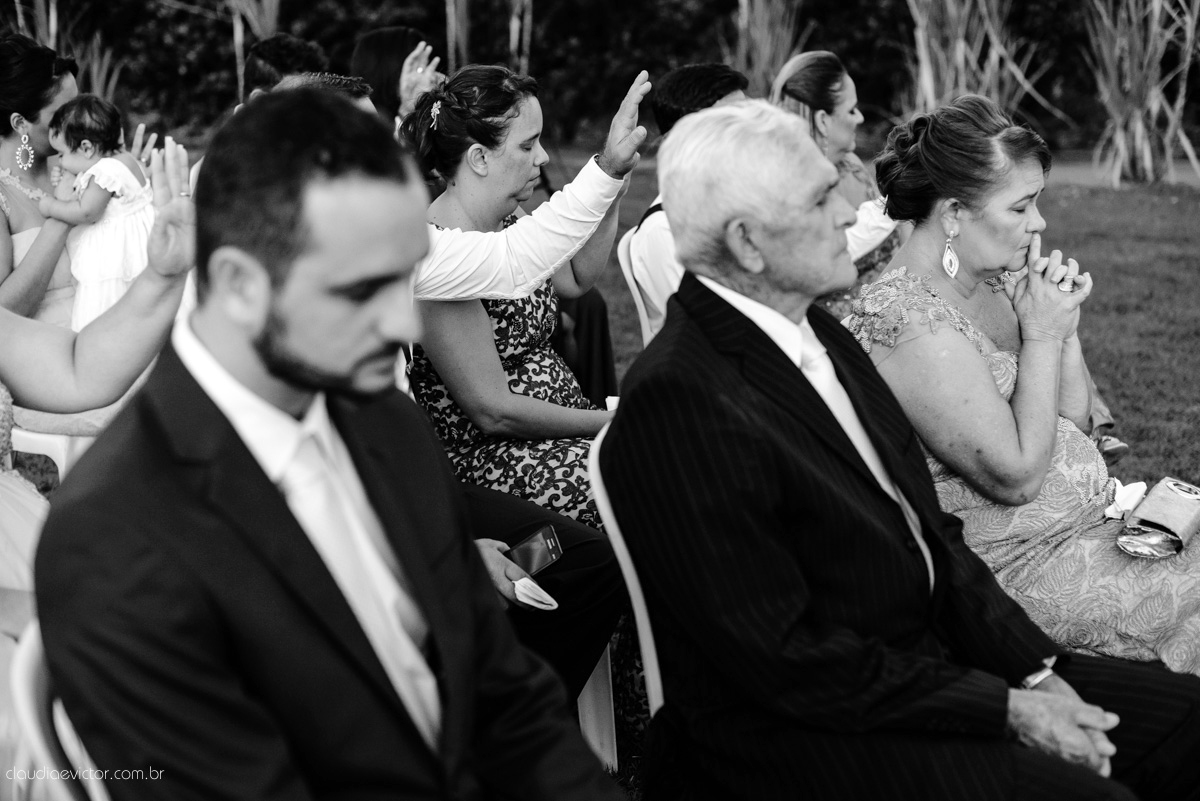 Lindo casamento ao ar livre realizado em um sítio em Guarapari, Espírito Santo por fotógrafos de casamento de Vila Velha fotógrafos de casamento de Vitória fotógrafos de casamento de Serra ES