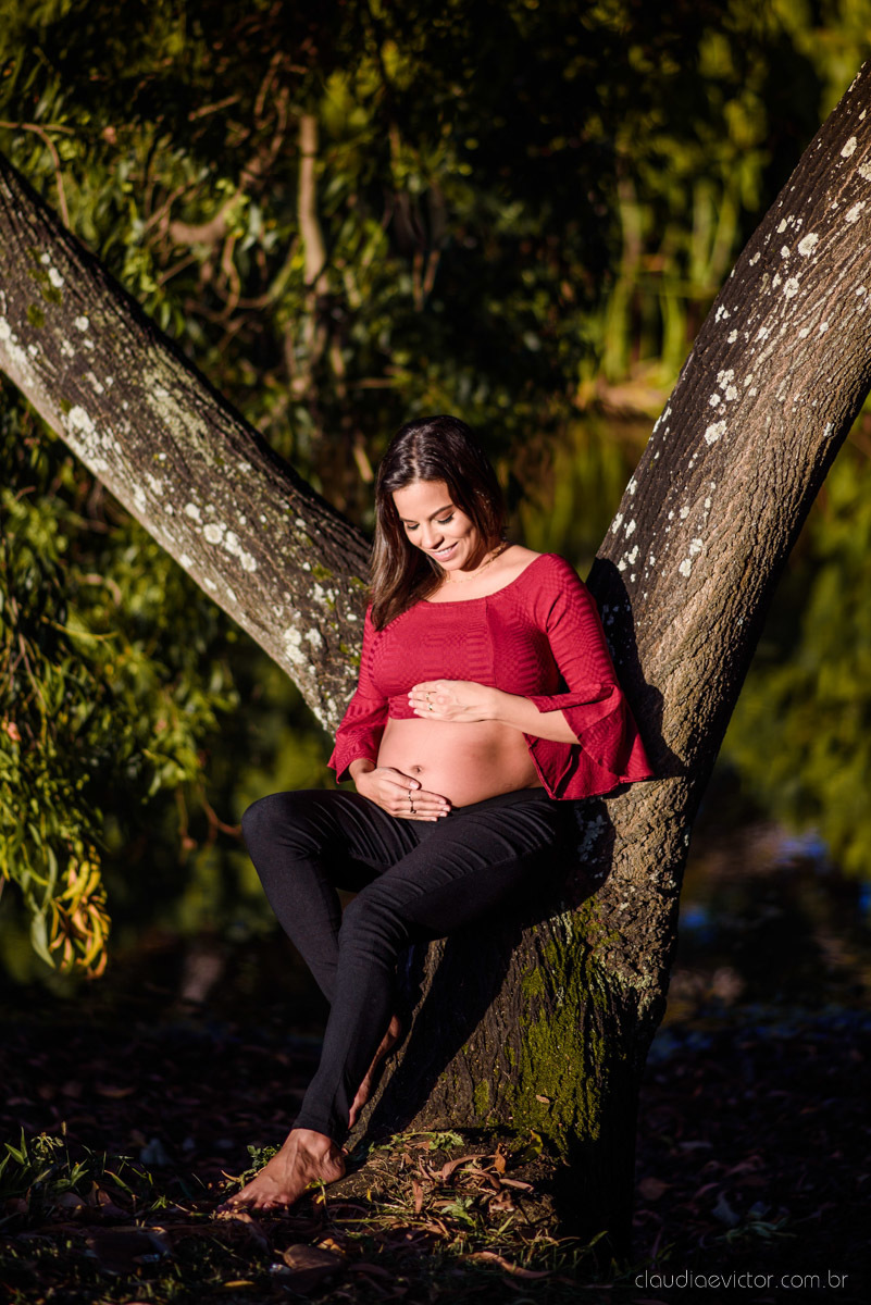 Ensaio fotográfico de gestante e família feito por fotógrafos de casamento em Vila Velha e fotógrafos de casamento em Vitória e fotógrafos de casamento em serra espírito santo na Ilha do Frade com pôr do sol na praia 
