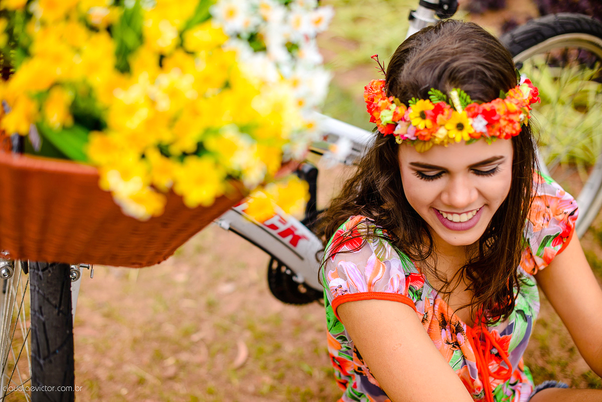 Lindo ensaio de 15 anos com belas paisagens no Parque da Cebola Vitória, feito por fotógrafos de casamento de Vila Velha fotógrafos de casamento de Vitória fotógrafos de casamento de Serra Espirito Santo ES