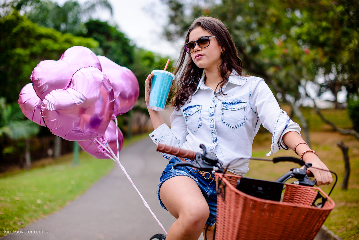 Lindo ensaio de 15 anos com belas paisagens no Parque da Cebola Vitória, feito por fotógrafos de casamento de Vila Velha fotógrafos de casamento de Vitória fotógrafos de casamento de Serra Espirito Santo ES
