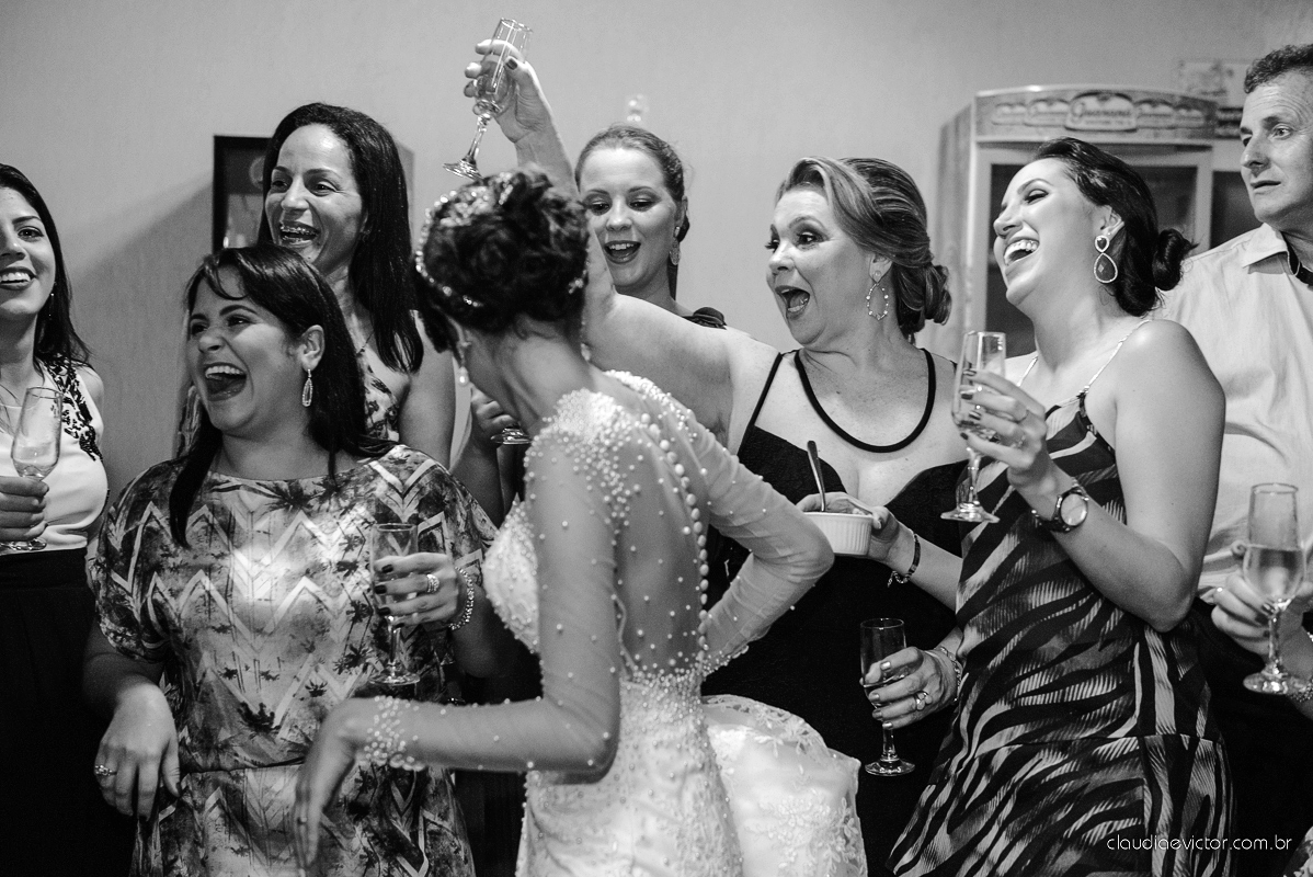 book, bride, casamento, ensaio, es, externa, fotografo, fotografo de casamento, fotografo de casamento espirito santo, fotografo de casamento Serra fotografo de casamento vila velha, fotografo de casamento vitoria fotos criativas de casamento