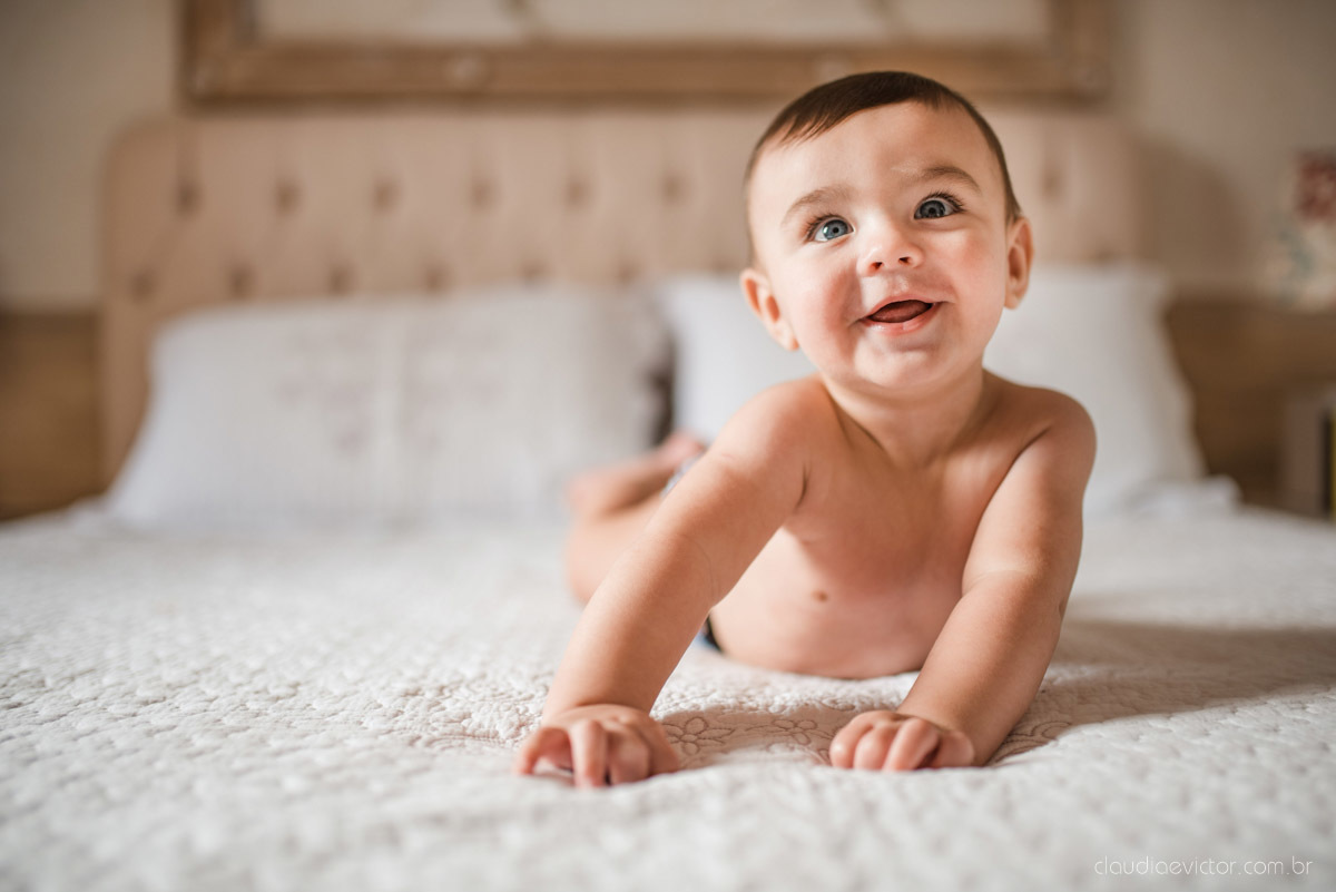 Lindo ensaio infantil lifestyle feito em casa na serra por fotógrafos de casamento em vila velha fotógrafos de casamento em vitória espirito santo es com familia, filhos, cachorro e pais mães e filhos