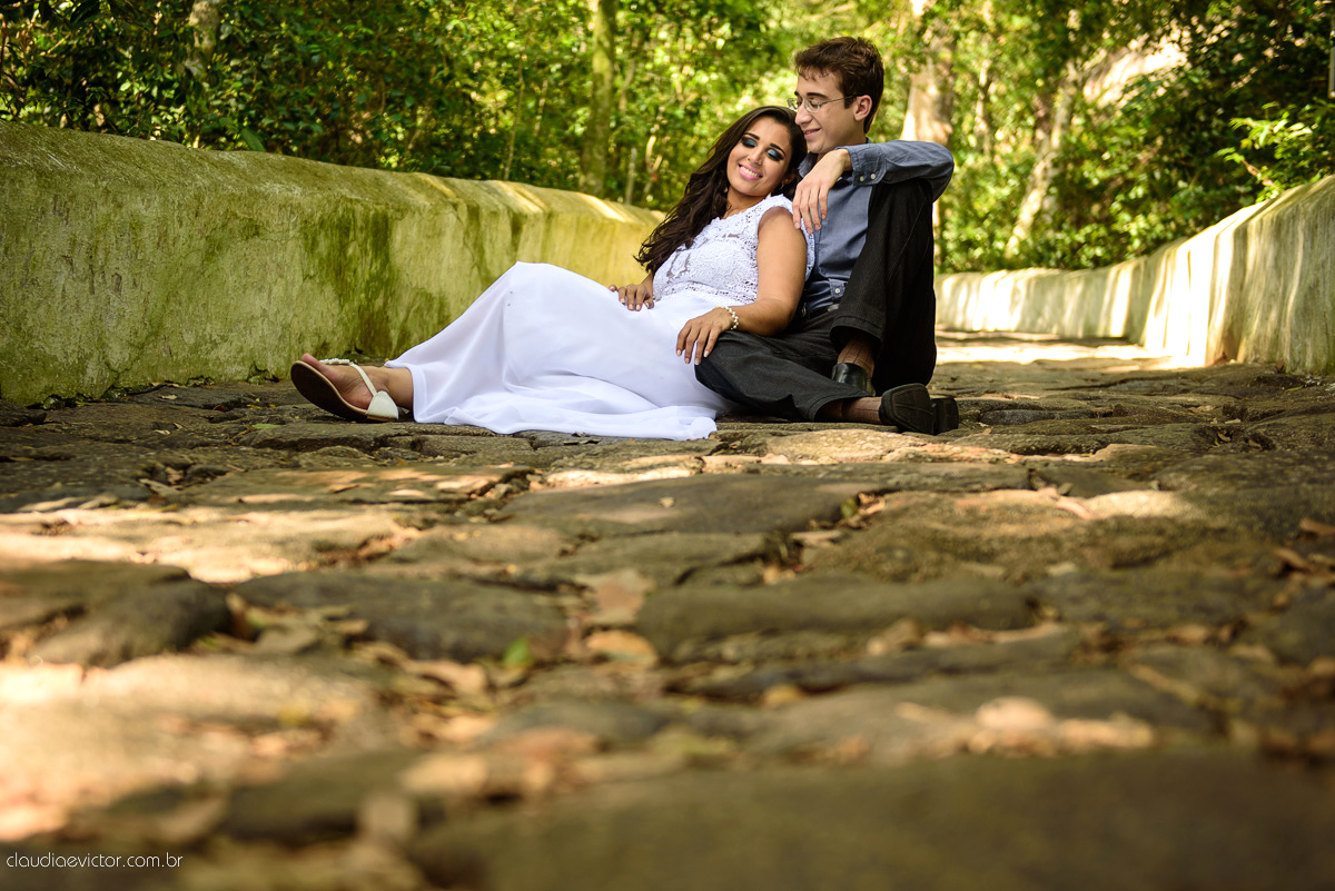 Ensaio realizado por fotógrafos de casamento de Vila velha fotógrafos de casamento de Vitória fotógrafos de casamento de Serra Espirito Santo ES com um lindo casal apaixonado e com belas paisagens e por do sol