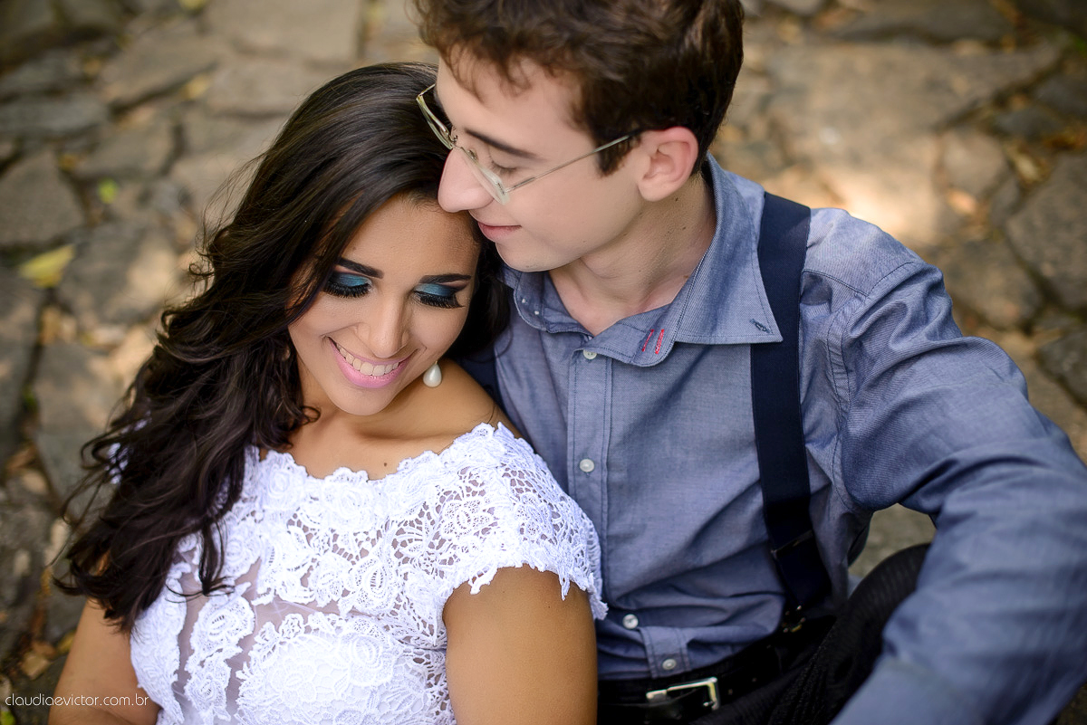 Ensaio realizado por fotógrafos de casamento de Vila velha fotógrafos de casamento de Vitória fotógrafos de casamento de Serra Espirito Santo ES com um lindo casal apaixonado e com belas paisagens e por do sol