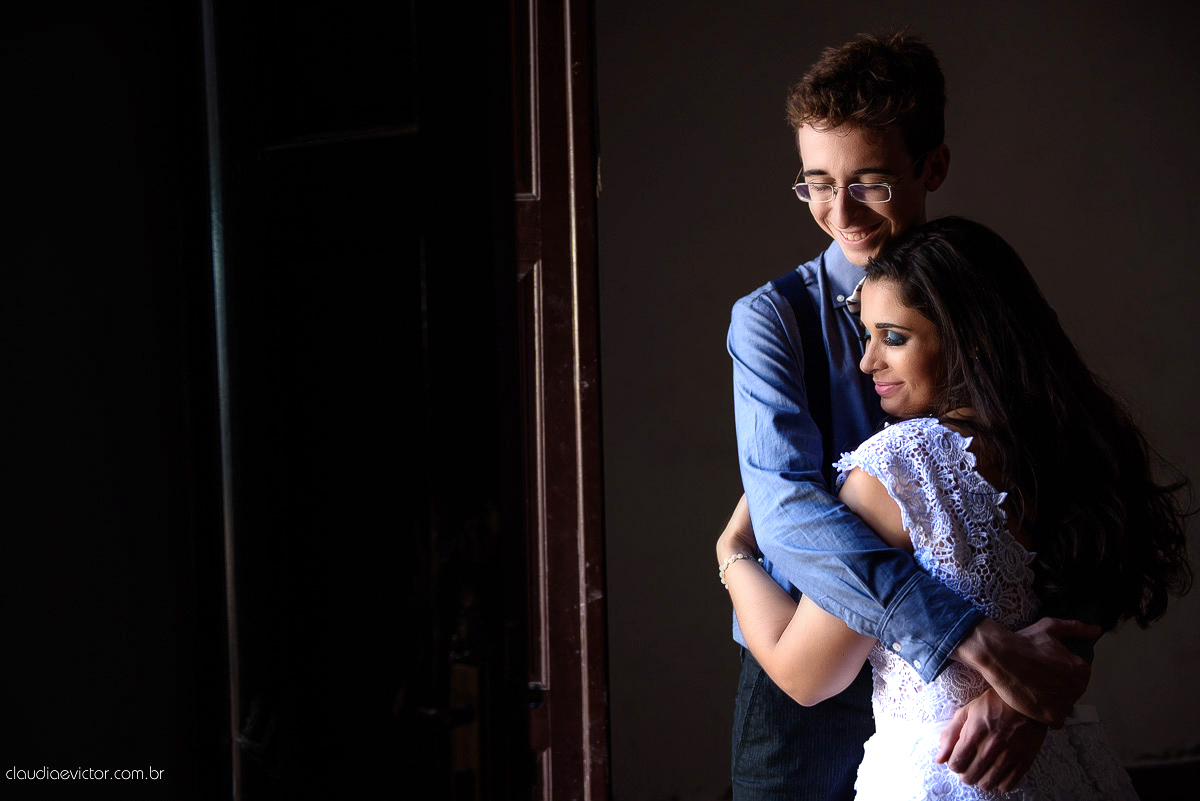 Ensaio realizado por fotógrafos de casamento de Vila velha fotógrafos de casamento de Vitória fotógrafos de casamento de Serra Espirito Santo ES com um lindo casal apaixonado e com belas paisagens e por do sol