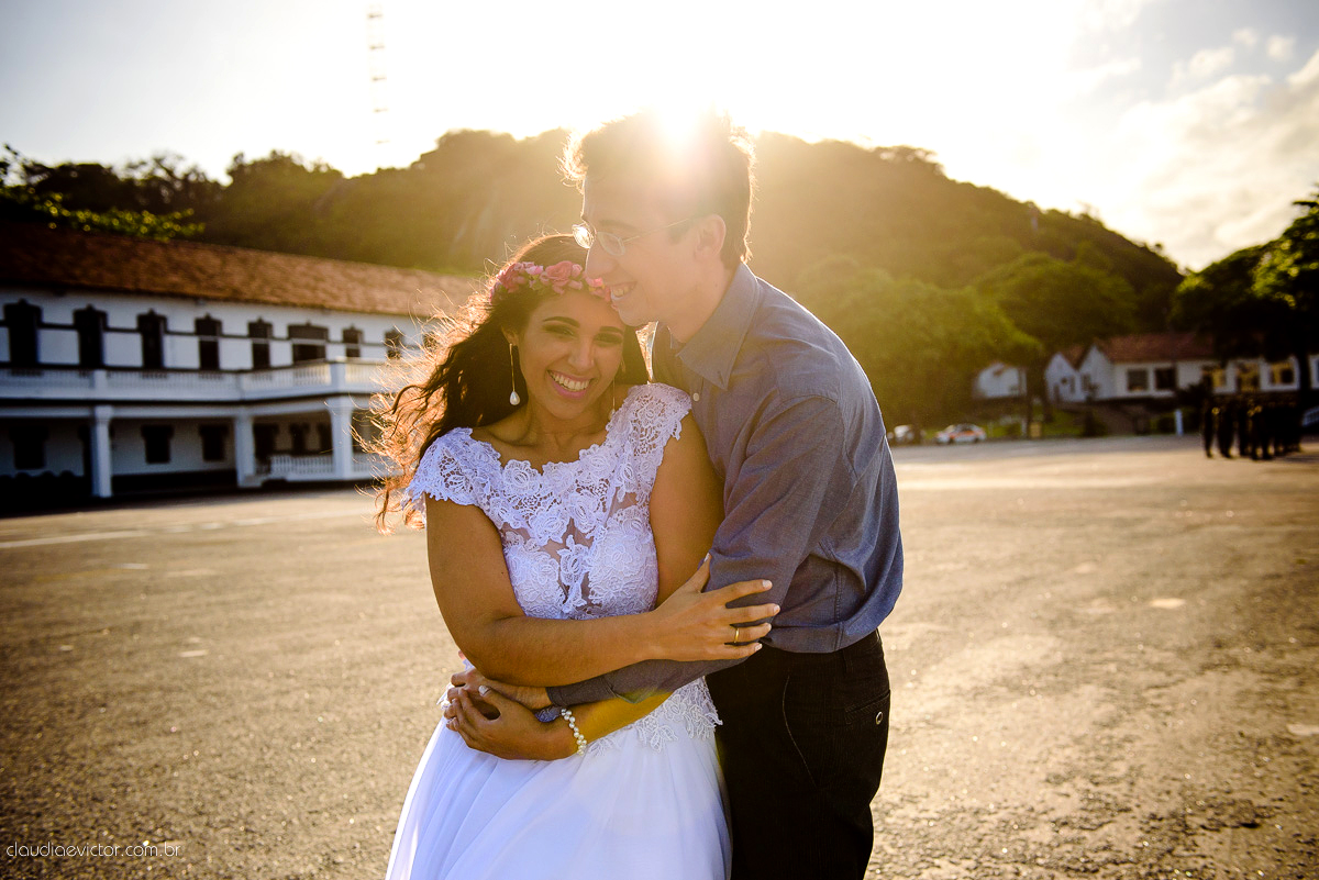 Ensaio realizado por fotógrafos de casamento de Vila velha fotógrafos de casamento de Vitória fotógrafos de casamento de Serra Espirito Santo ES com um lindo casal apaixonado e com belas paisagens e por do sol