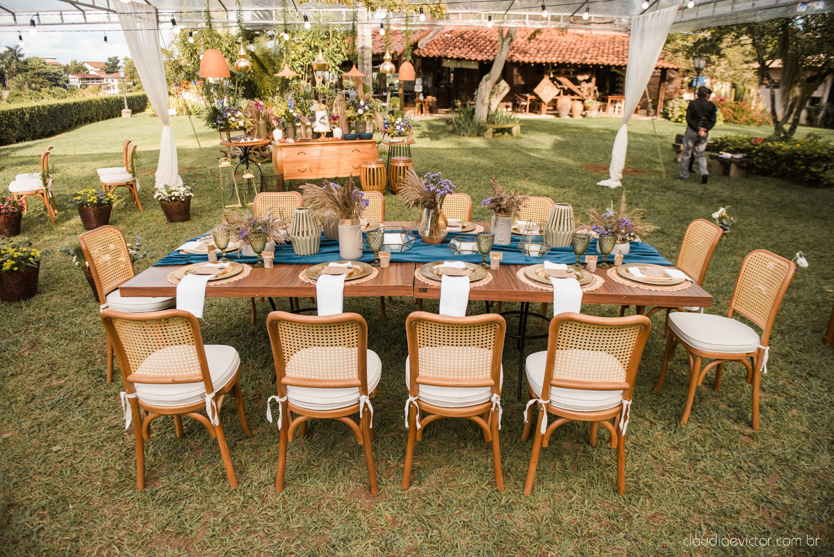 Casamento drive in realizado no Restaurante Ninho da Roxinha Nova Almeida fotógrafos de casamento em vila velha fotógrafos de casamento em vitória fotógrafos de casamento do espirito santo es com noivo noiva mini wedding na pandemia buquê vestido de noiva