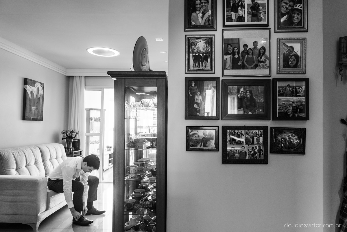 Casamento drive in realizado no Restaurante Ninho da Roxinha Nova Almeida fotógrafos de casamento em vila velha fotógrafos de casamento em vitória fotógrafos de casamento do espirito santo es com noivo noiva mini wedding na pandemia buquê vestido de noiva