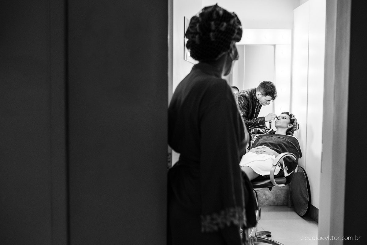 Casamento drive in realizado no Restaurante Ninho da Roxinha Nova Almeida fotógrafos de casamento em vila velha fotógrafos de casamento em vitória fotógrafos de casamento do espirito santo es com noivo noiva mini wedding na pandemia buquê vestido de noiva