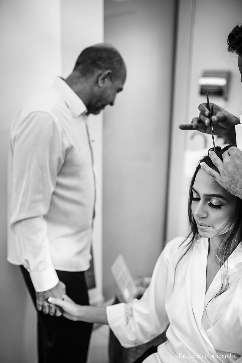 Casamento drive in realizado no Restaurante Ninho da Roxinha Nova Almeida fotógrafos de casamento em vila velha fotógrafos de casamento em vitória fotógrafos de casamento do espirito santo es com noivo noiva mini wedding na pandemia buquê vestido de noiva